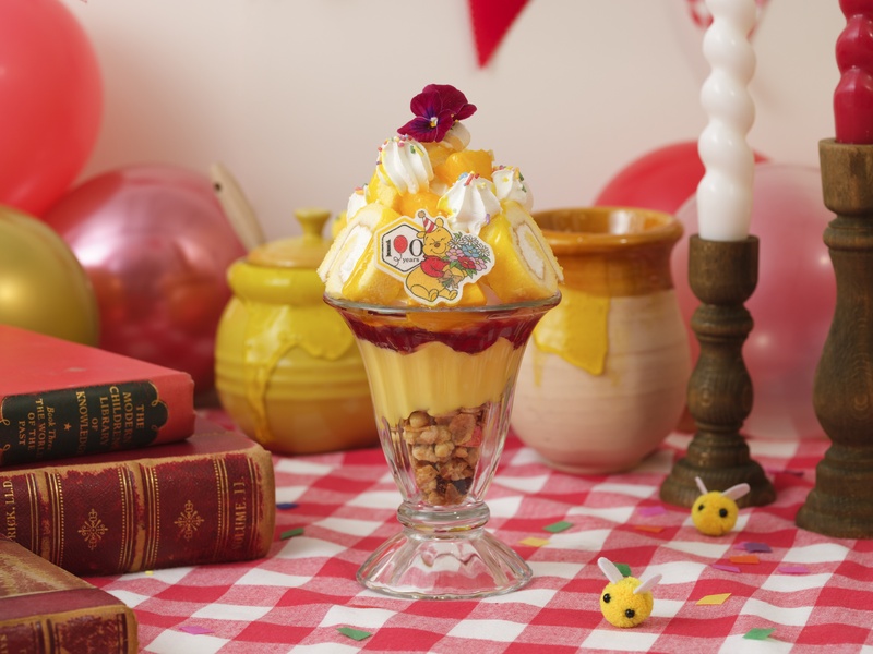 100周年お祝いパフェ