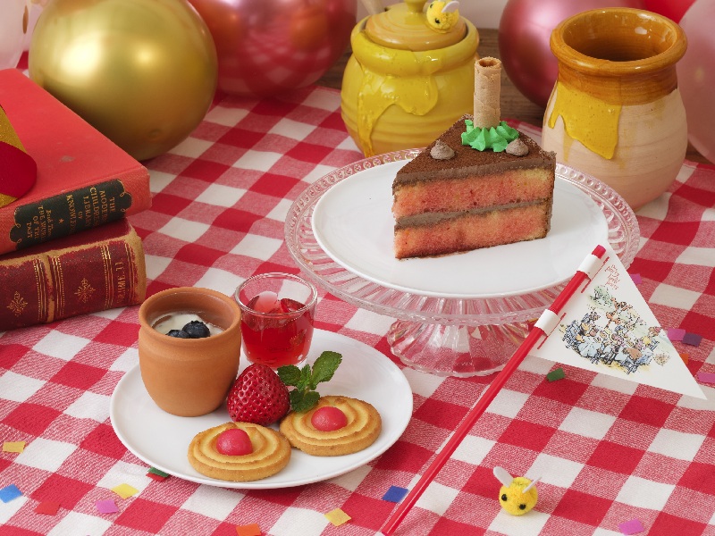 英雄をたたえるケーキセット